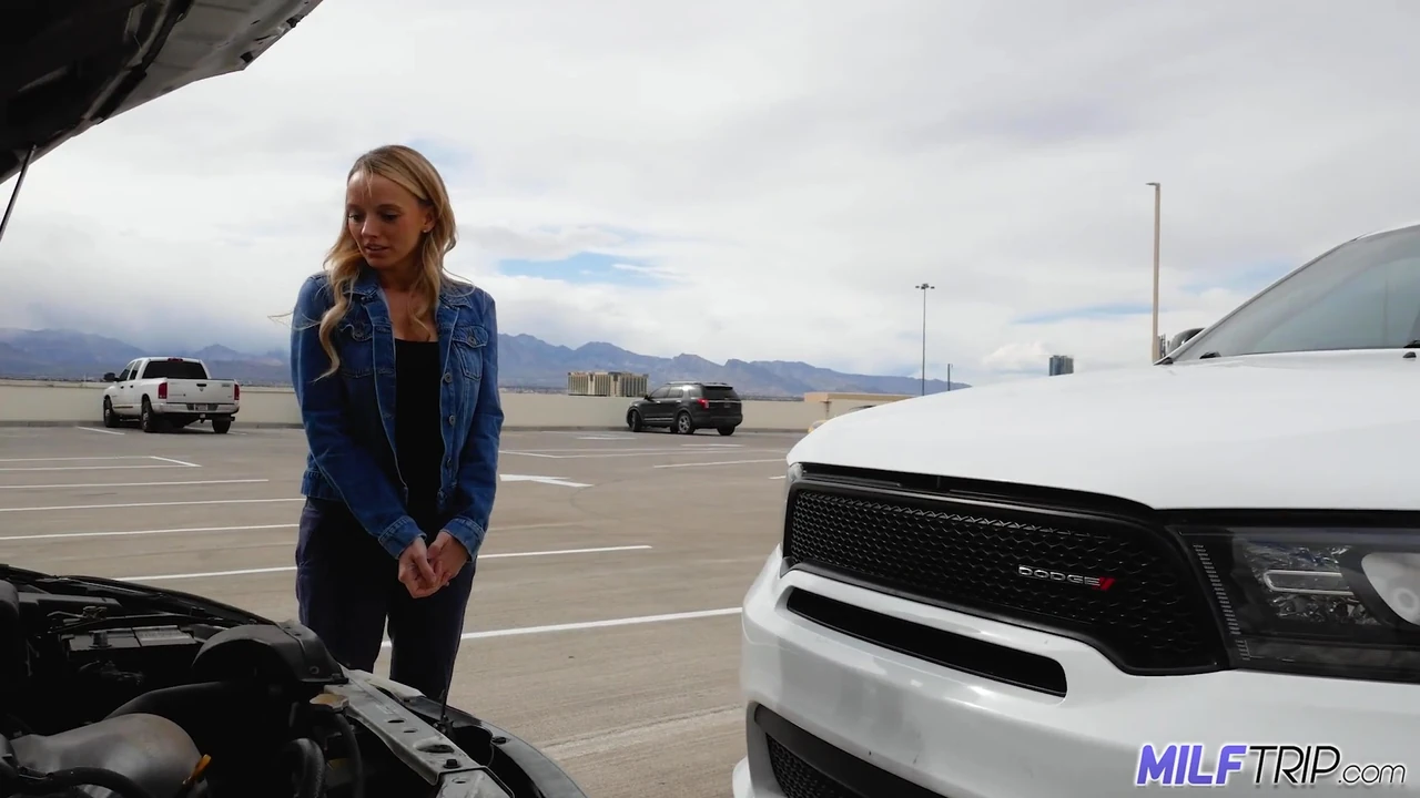 milftrip - प्राकृतिक स्तनों वाली चोदने लायक मम्मी Pristine Edge सेक्स के साथ प्रशंसा दिखाती है