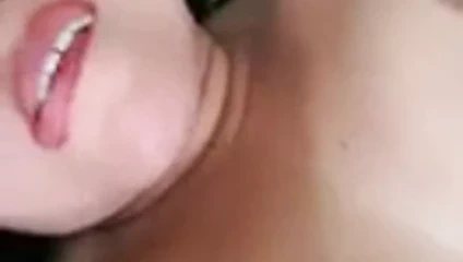 Ben bir iş gezisindeyken Latina girlfriens bunu gönderir