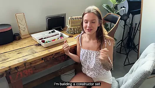 SEXE VIRTUEL. Un beau-père a réprimandé sa belle-fille pour ses mauvaises notes à l’école.