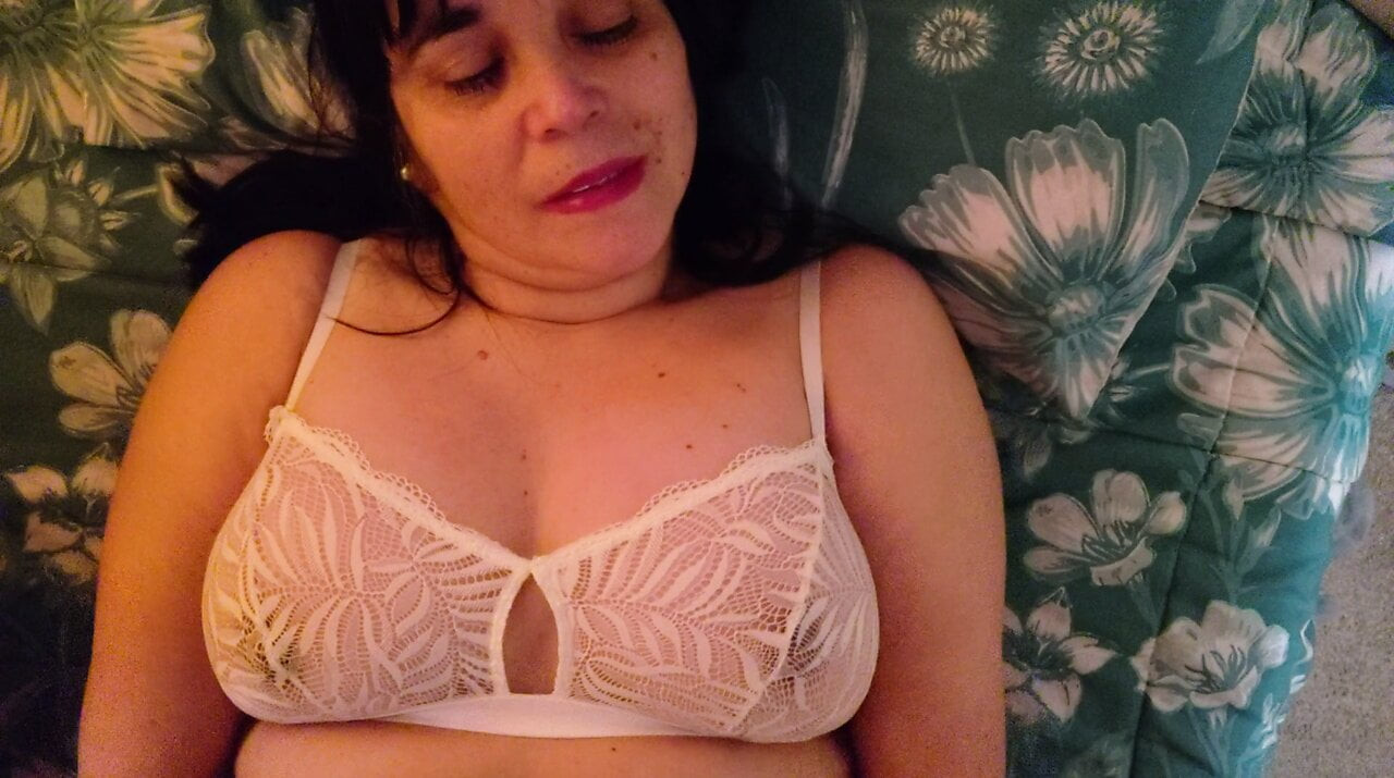 Joi - sabah pov seks yatakta anne