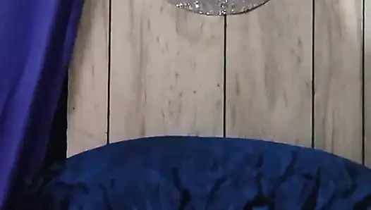 Bana masaj yaparsan sana bedava vereceğim edepsiz amcık dölünü losyonlayacağım