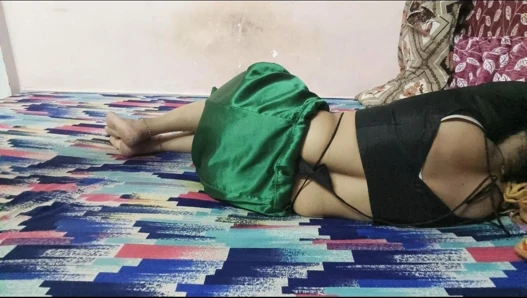 Hintli kadın ilk kez büyük desi yarakla anal seks yapıyor
