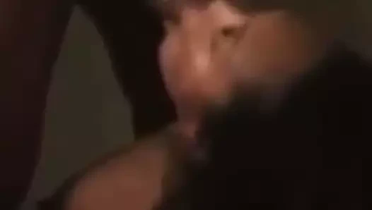 Jamikalı kirby canlı yayındayken yüzüne tokat attı