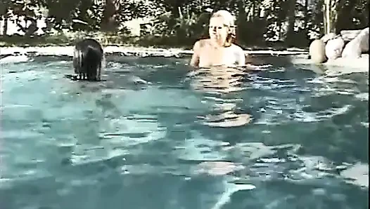 Evli kadınlar evde yalnız evli kadın