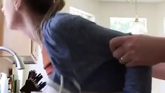 Blair mutfak tezgahına karşı alındı