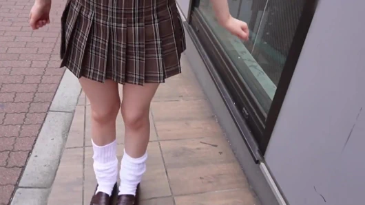 Bölüm 1 F-cup ve yarı Japon Karen bana çıkma teklif ediyor! Elbette, evet dedim! Eteğini kısalttı ve çok yaramaz