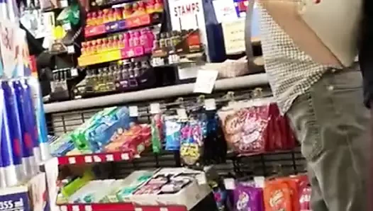 Orta yaşlı seksi kadının götü