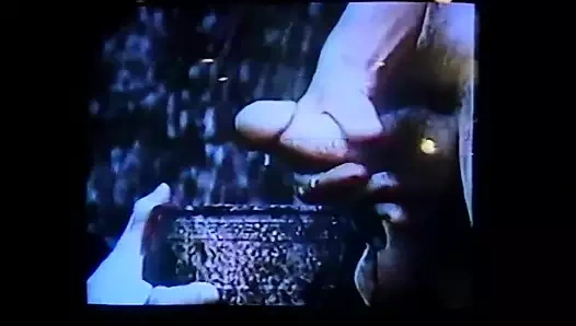 Klasik siyah sürtük ofiste sikiliyor