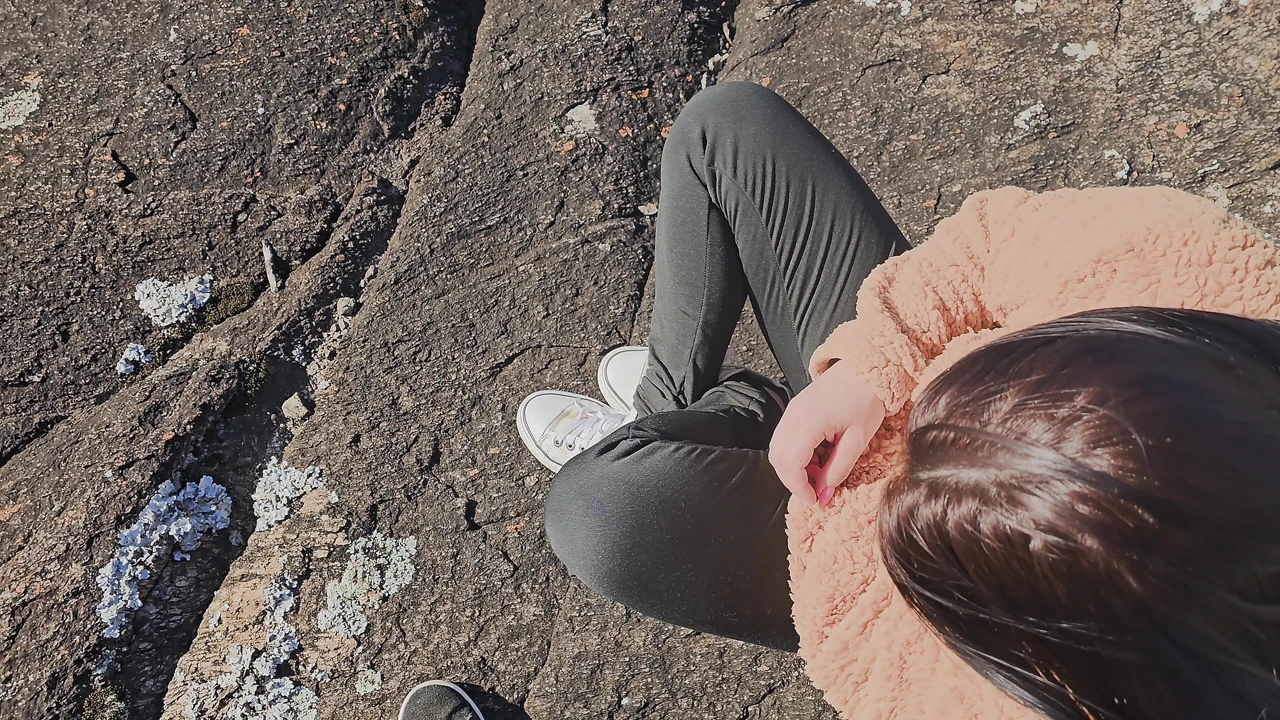 Husband didn’t want to accompany his wife to the viewpoint, so I, the tour guide, fucked her hot ass