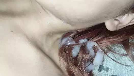 Geceleri bir gencin derin boğazını sikiyorum ve ağzına boşaldım