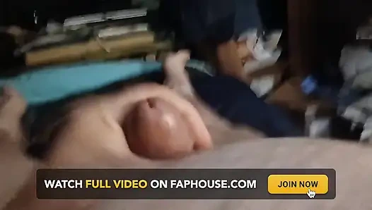 Götümde titreyen dildo ile yeni boşalma videosu