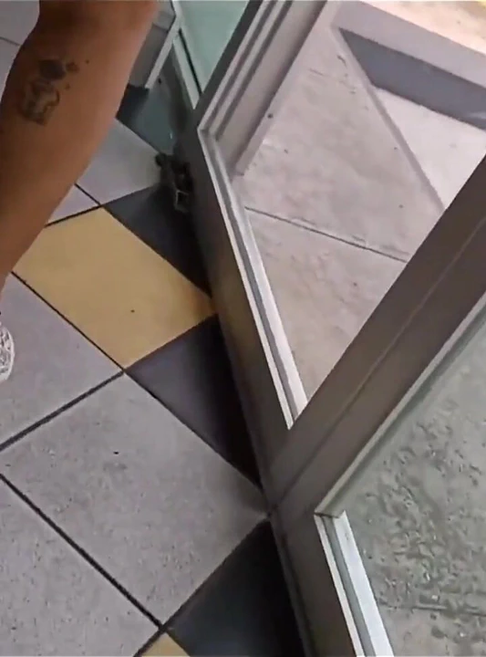 Veracruz'da Küçük Sezar'ın pizzacısının banyosunda tombul