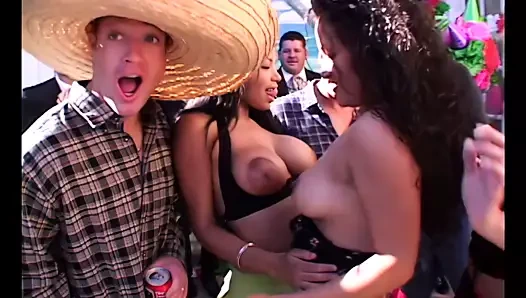 Tatlı lopez xxx üçlü seks yapması için kolayca konuşuluyor