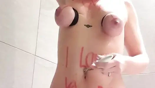 Elektrikli Oyuncaklarla Banyoda Orgazm