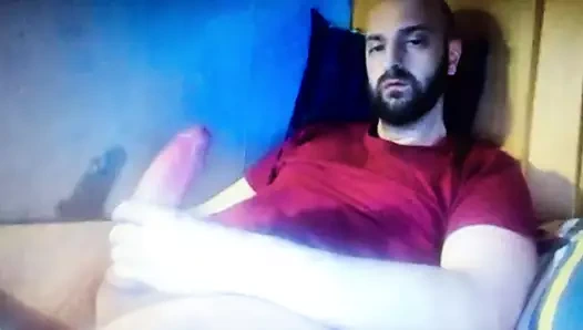 Düz sakallı latino kenar onun dev asılı kalın horoz