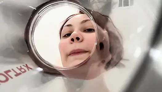 Giantess seni kahvede yutuyor