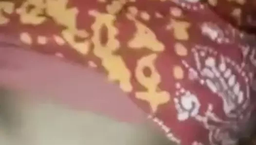 Padosan bhabhi ke pati nahi tha to puri raat jamkar choda