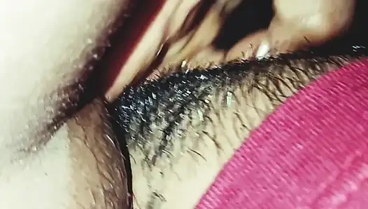 Kız arkadaş amcık yalıyor ve emiyor ev yapımı video