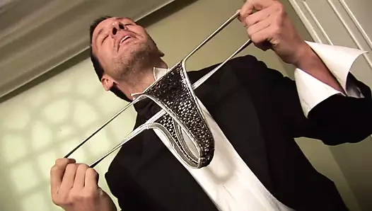 Ripped iri parça var bir sarışın içinde çorap emme ve kahrolası