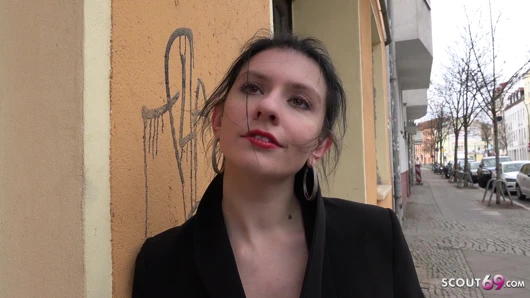 Alman izci - sanat öğrencisi anna anal döküm sikme ile konuşmak