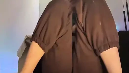 Fışkırtarak yakın çekim amcığını parmaklıyor