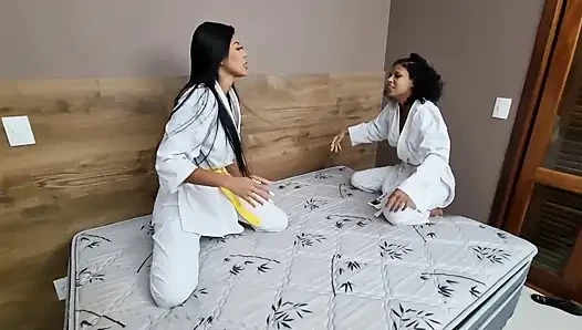 Judoka ile dövüş - Izabella Paes ve Nataly
