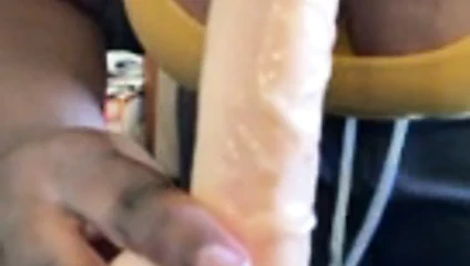 Deepthroaring benim yapay penis