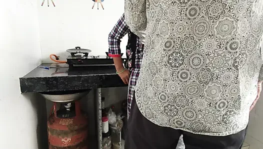 Hintli liseli kız ilk kez seks videosu