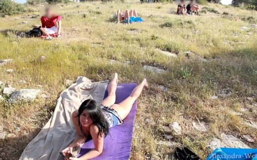 Parkın ortasında mega dölleme görüntüleniyor