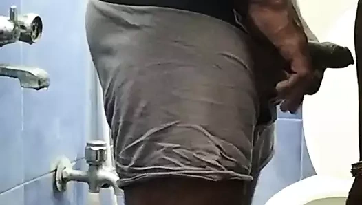 Tamil çift banyo yapıyor domaltarak sikişiyor