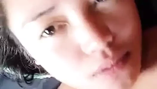 Kız arkadaşım bana amının bir videosunu gönderdi