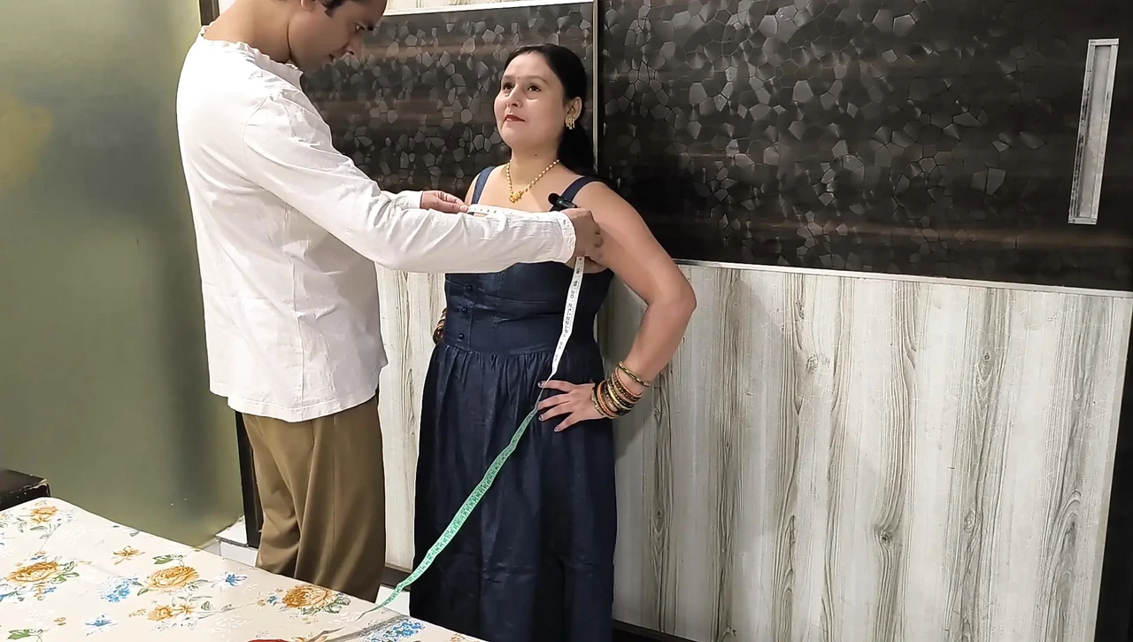 Must See: Puja Bhabhi Fuck With Tailor For Stitching A Dress Free Of Cost (High Quality) - Sydney Special