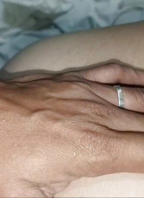 Napatuwad tuloy ako kahit mahal na araw.