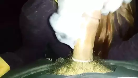 horoz üzerinde üfleme bulutlar