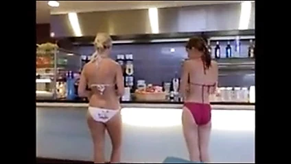 Kirli sıcak lezbiyenler içinde solarium