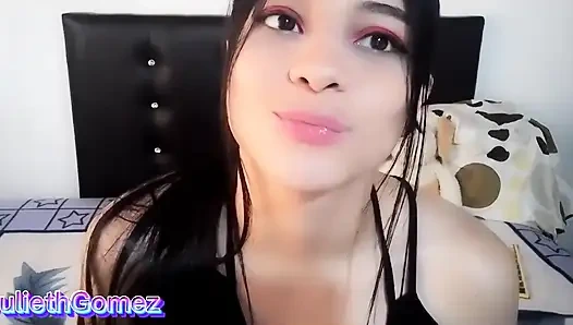 Kocam burada olmadığı için üvey oğlumu ve üvey kızımı sikiyorum