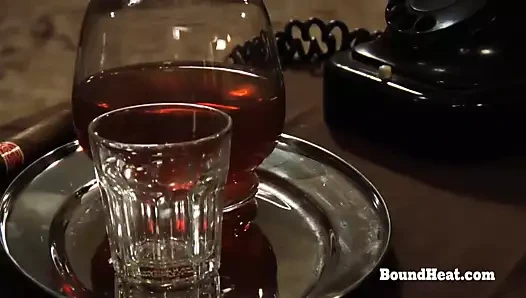 Doa2: genç lezbiyen köle için hayat ve sert cezalar