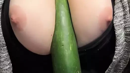 Orta yaşlı seksi kadın mastürbasyon derlemesi