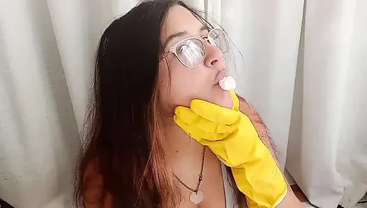 Lateks eldivenler bubblegum ve balon üfleme - tavşan tezgahçı
