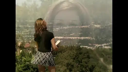 Genç ve ateşli bir piyano öğrencisi, olgun bir adam tarafından sert sevişildi