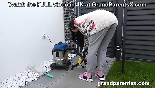 Herkes geçinmek zorunda! Peter X, Rita Black ve GrandParentsx için Saxxana Gold