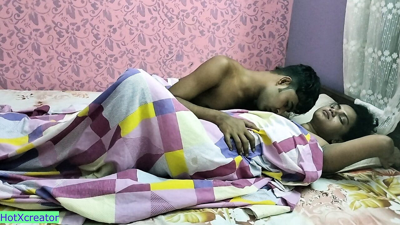 Büyük göğüsler yenge ile gece yarısı sıcak seks! hint seks