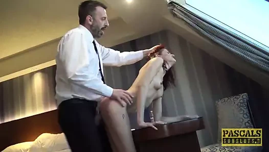 Pascalssubsluts - ustaya hizmet etmek için kızıl saçlı ve çavdar seçmeleri