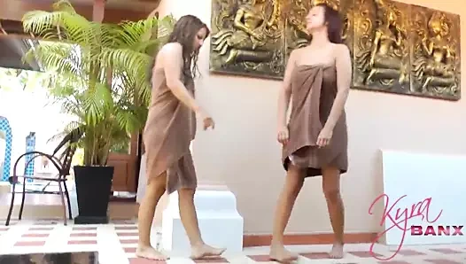 FUCK! DIE MUSCHI GESPRENGT! FISTING!