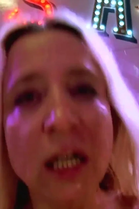 Orta yaşlı seksi kadın için keyifli