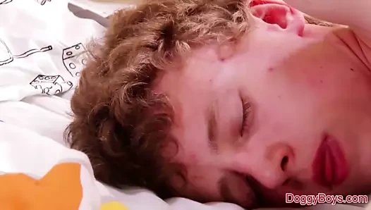 Güzel twink çocuklar ekstra büyük kesilmemiş horoz