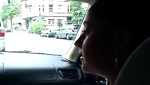 Esmer kadın yarak emiyor sonra sert biniyor