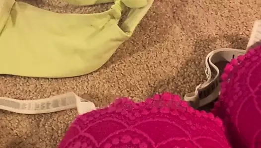 mastürbasyon ile victoria gizli sütyen saten külot ile twinks