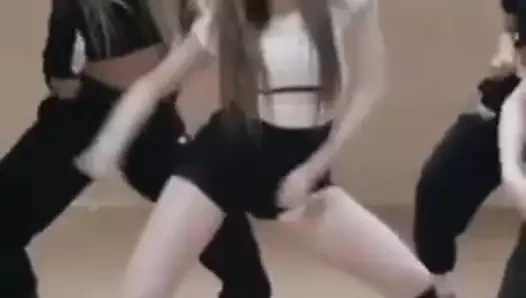 Giselle için büyük zaman geçirmek üzereyiz