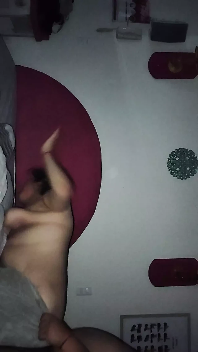 Güzel evli kadın domalarak sikiliyor